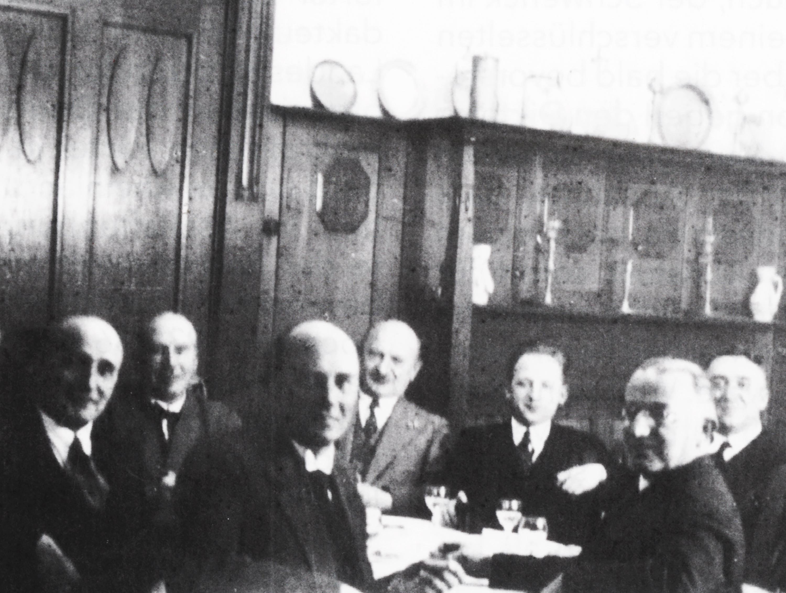 Treffen des antinazistischen Freundeskreises um Roos (4. von r.) in Bodenheim am 9. November 1934.